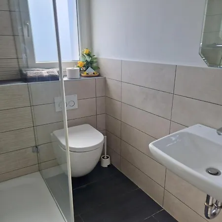 アパート Bei Pina - Schoene Nahe Duesseldorf ゾーリンゲン